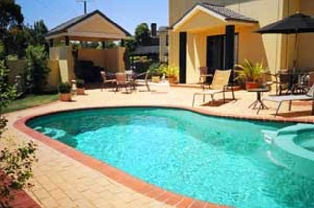 Hopkins House Motel & Apartments Warrnambool Exterior photo