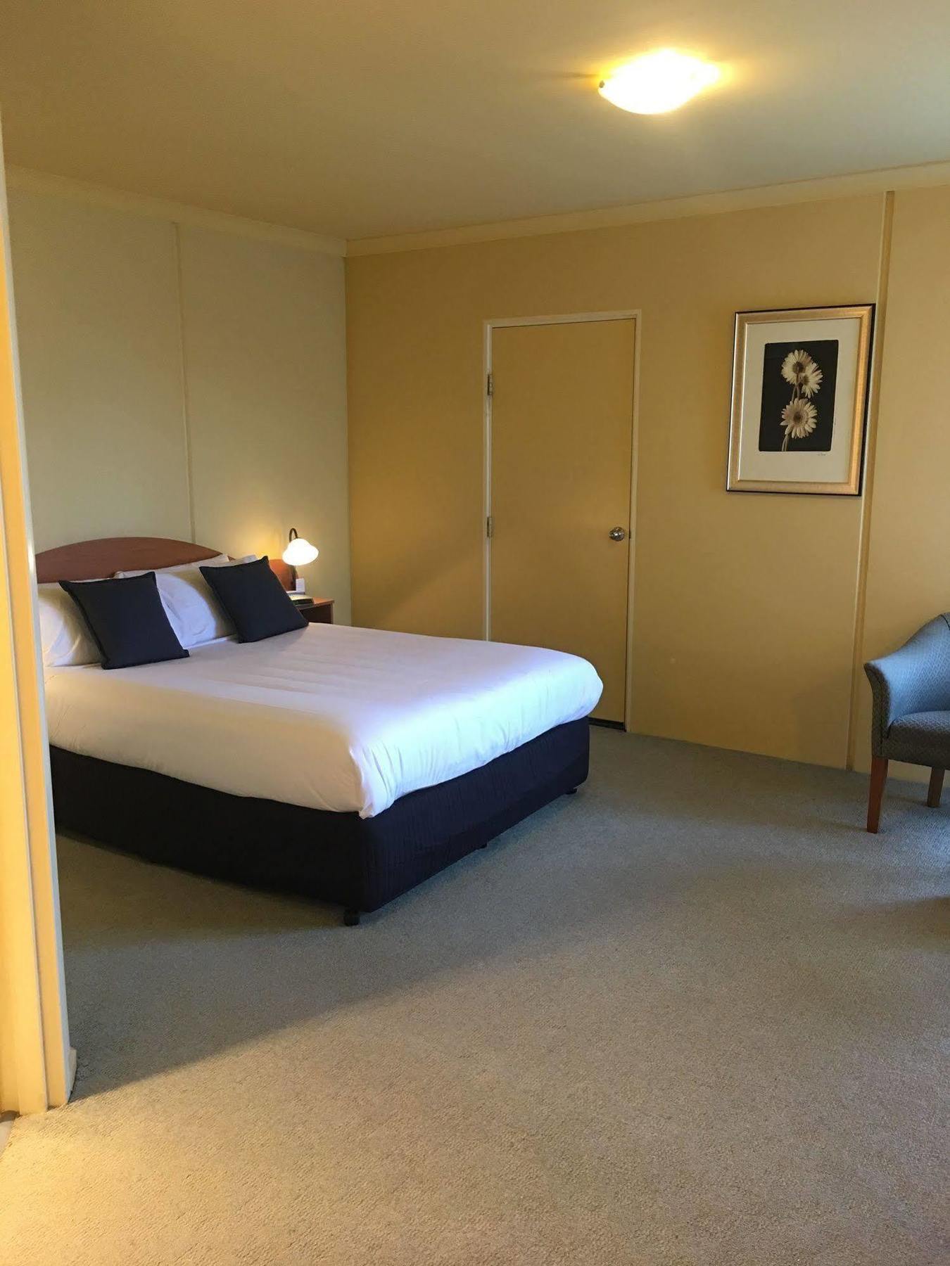 Hopkins House Motel & Apartments Warrnambool Exterior photo